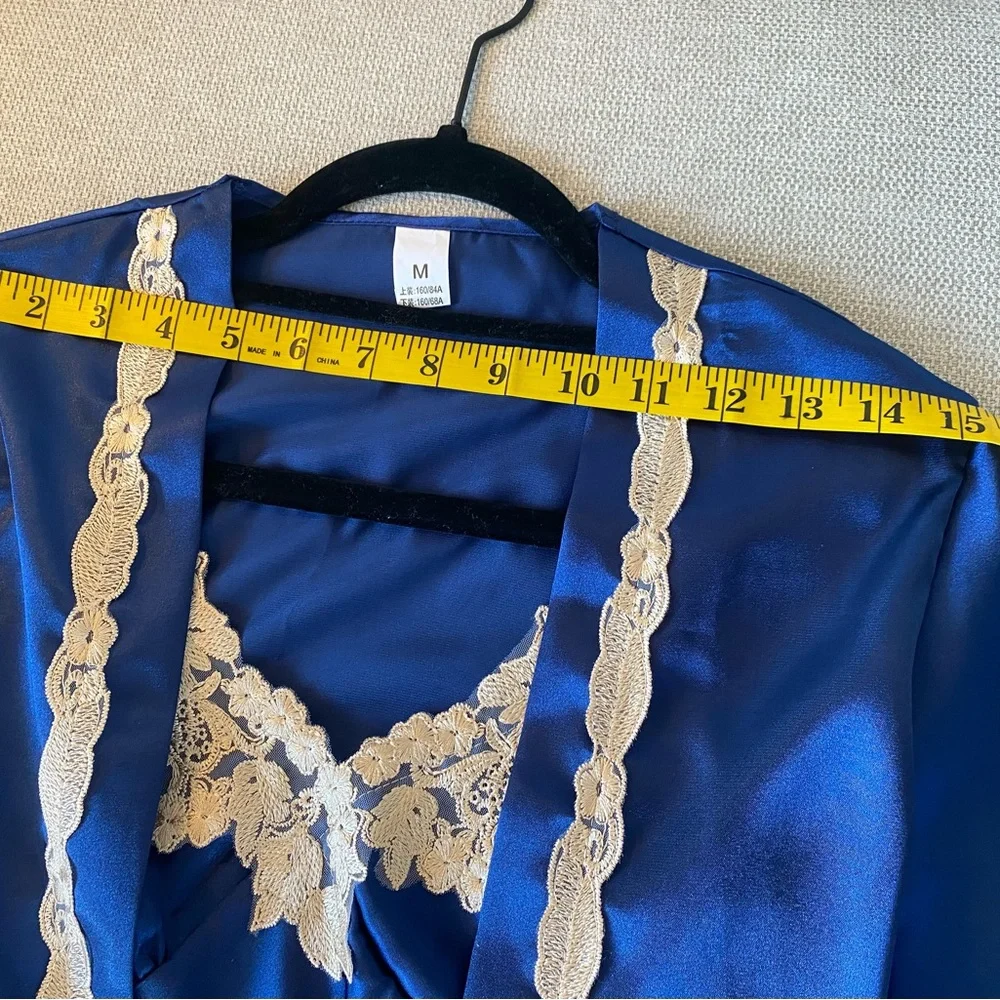 Luxurious Blue Satin Robe with Lace Accents NWOT 100% polyester feels like silk - Picture 11 of 16